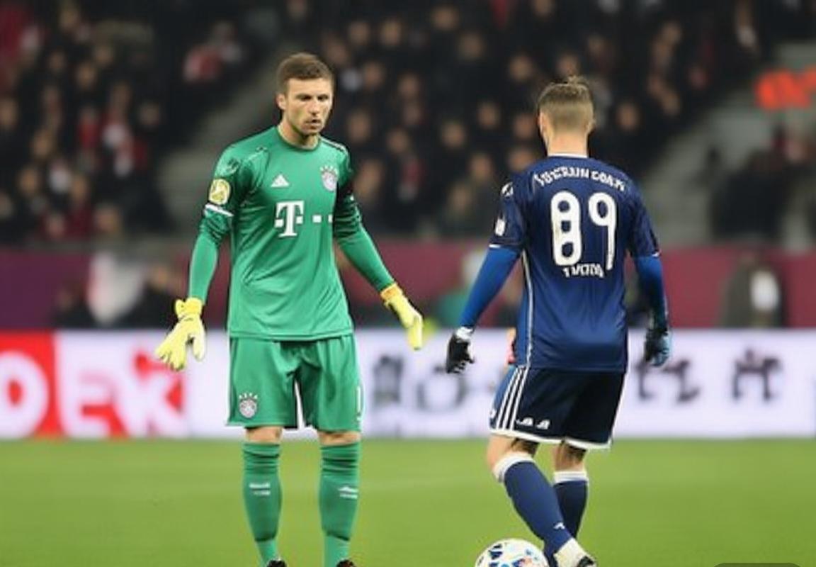 南安普顿锁定佩雷茨并谈判努贝尔，英超升班马双线出击补强门将转会